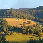 De Montagne Avec Cheminée * Saint-Paul-de-Salers