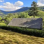 De Montagne Avec Cheminée