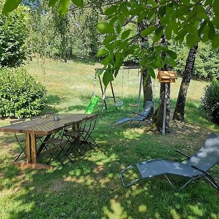 De Montagne Avec Cheminee بيت للعطل *