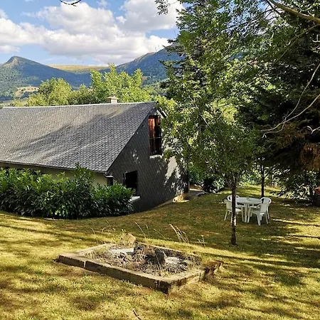 De Montagne Avec Cheminee