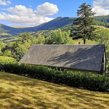 De Montagne Avec Cheminée