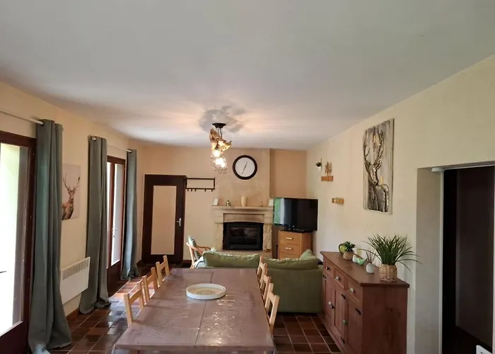 De Montagne Avec Cheminee Holiday home