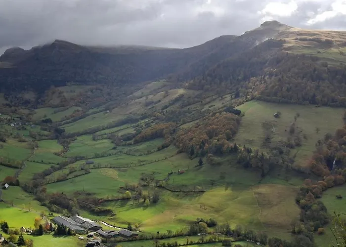 De Montagne Avec Cheminee